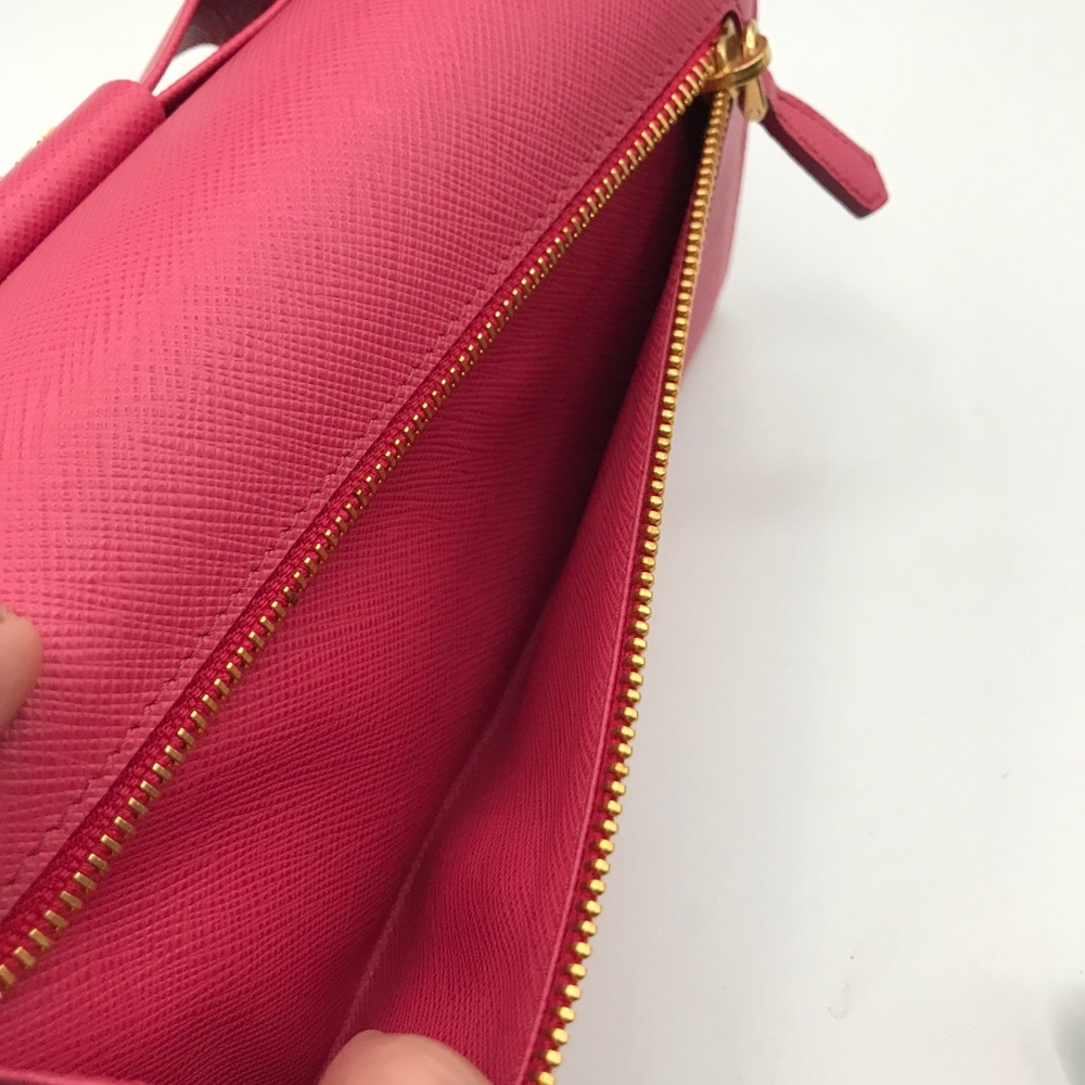 Authentic Prada Saffiano Ribbon Wallet - Picture 8 of 13